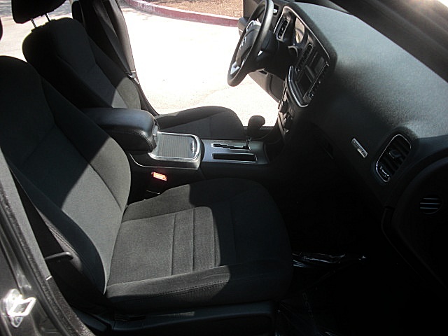 2011chargerGRAY/25f98.JPG