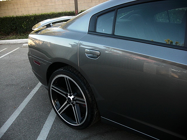 2011chargerGRAY/25v20.JPG