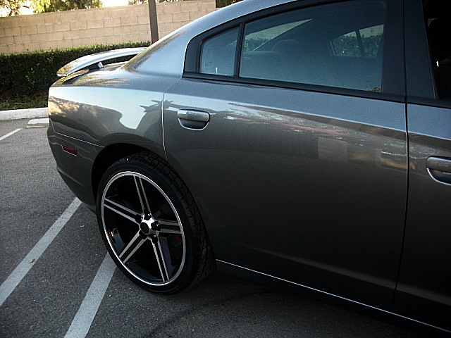 2011chargerGRAY/25v20.JPG
