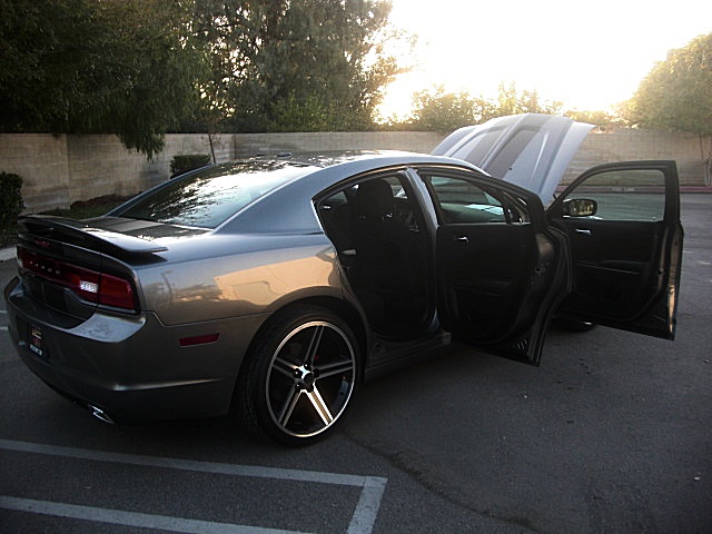 2011chargerGRAY/25v29.JPG