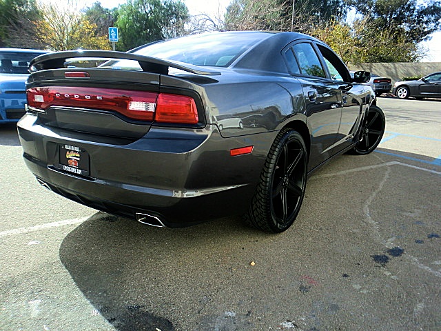 2011chargerGRAY/27a50.JPG