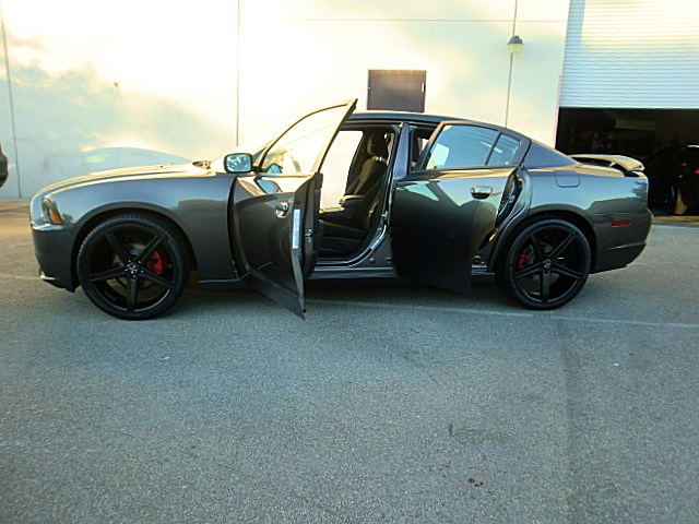 2011chargerGRAY/27a50.JPG