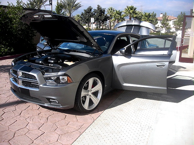 2011chargerGRAY/27a50.JPG