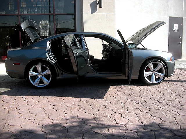 2011chargerGRAY/27a50.JPG