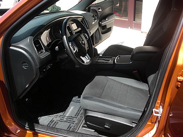 2011chargerOrange/24aa53a.JPG