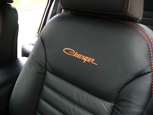 2011chargerOrange/24d11.JPG