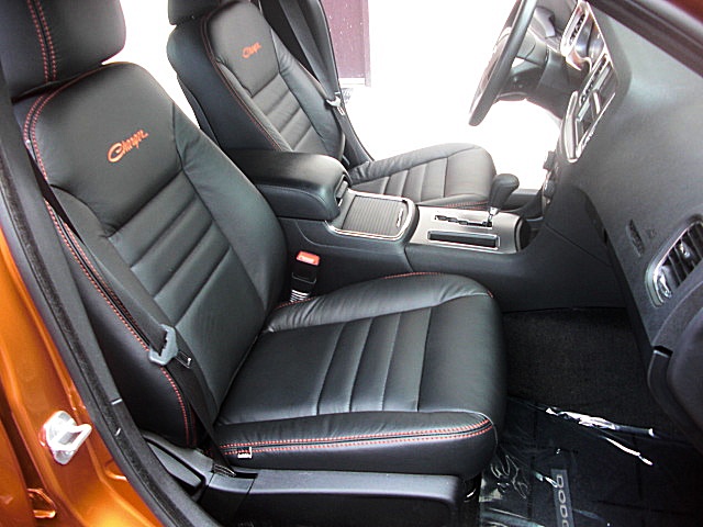 2011chargerOrange/24d11.JPG