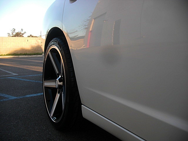 2011chargerWHITE/125a77.JPG