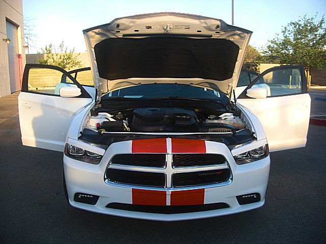 2011chargerWHITE/125a82.JPG