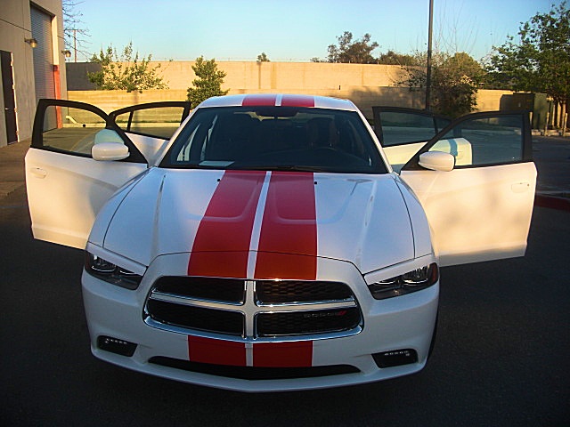 2011chargerWHITE/125a82.JPG