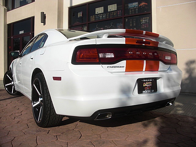2011chargerWHITE/125a82.JPG
