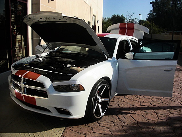2011chargerWHITE/125a82.JPG