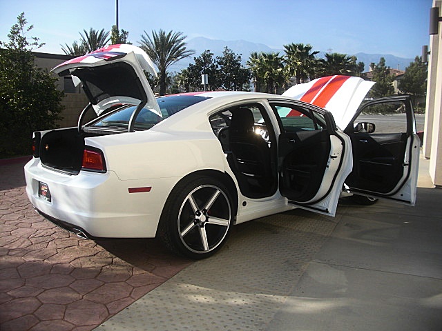 2011chargerWHITE/125a82.JPG