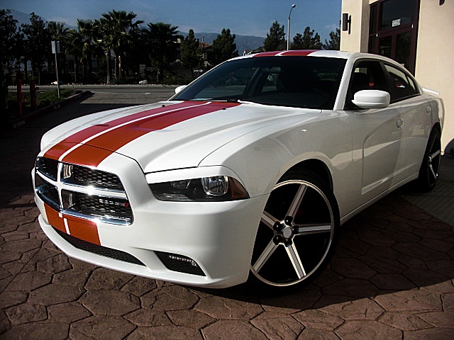 2011chargerWHITE/125a82.JPG