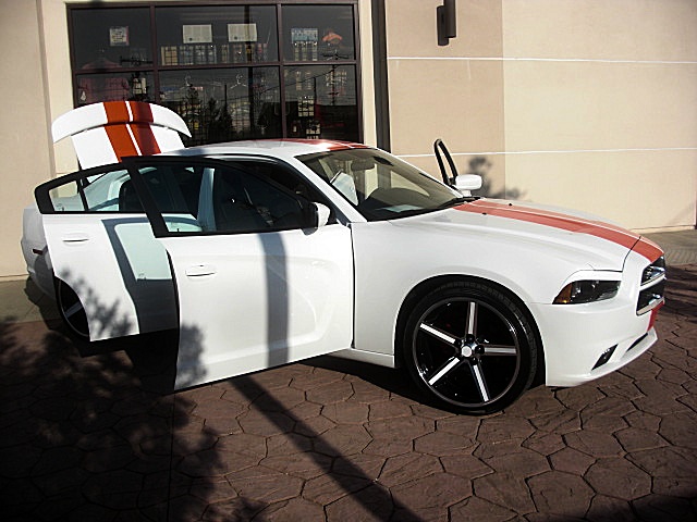 2011chargerWHITE/125a82.JPG