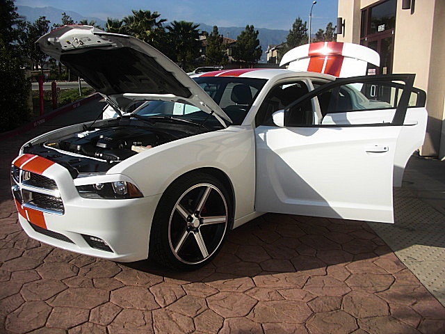 2011chargerWHITE/125a82.JPG