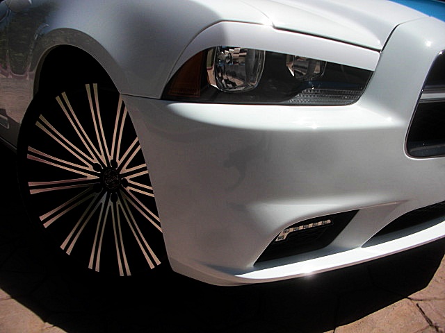 2011chargerWHITE/21a43.JPG