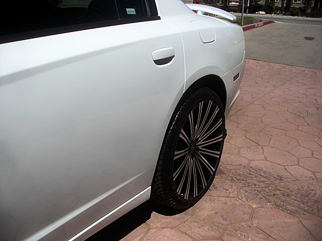 2011chargerWHITE/21a43.JPG