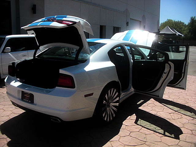 2011chargerWHITE/21a43.JPG