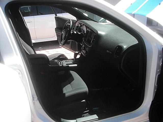 2011chargerWHITE/21a43.JPG
