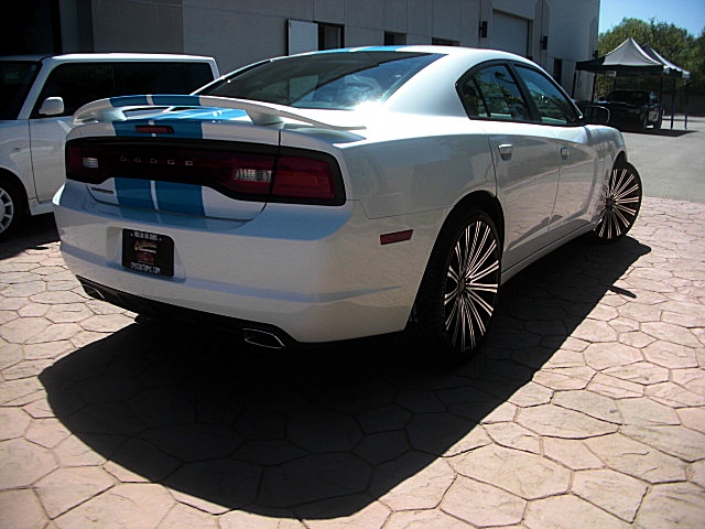 2011chargerWHITE/21a43.JPG