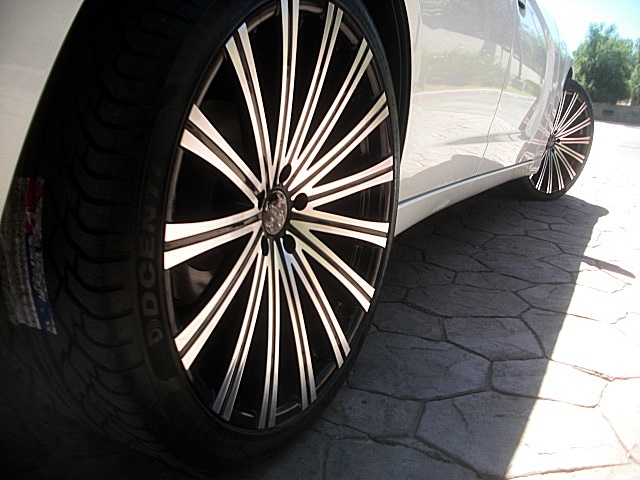 2011chargerWHITE/21a43.JPG