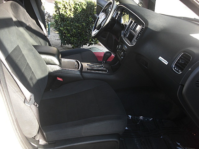 2011chargerWHITE/22b67.JPG