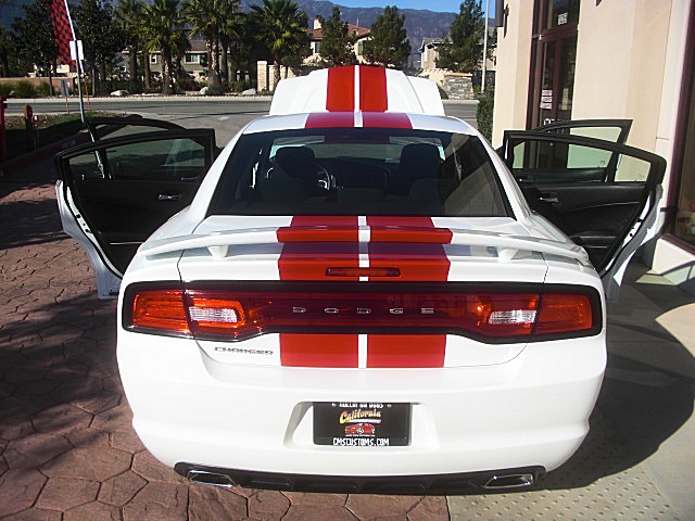 2011chargerWHITE/23a47.JPG
