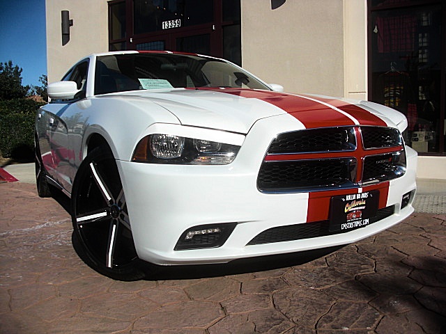 2011chargerWHITE/23a47.JPG