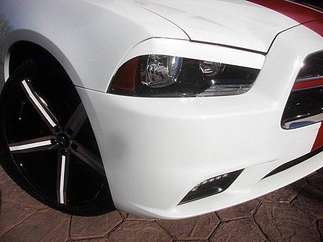 2011chargerWHITE/23a43.JPG