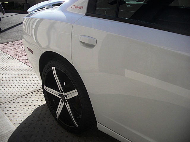 2011chargerWHITE/23a43.JPG