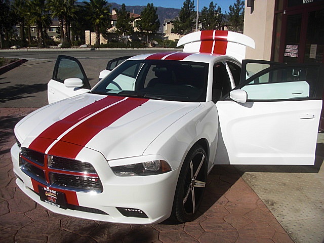 2011chargerWHITE/23a47.JPG