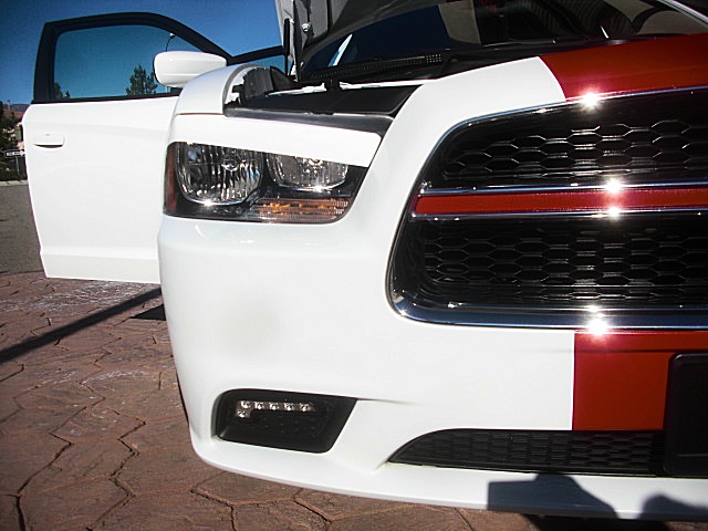2011chargerWHITE/23a43.JPG