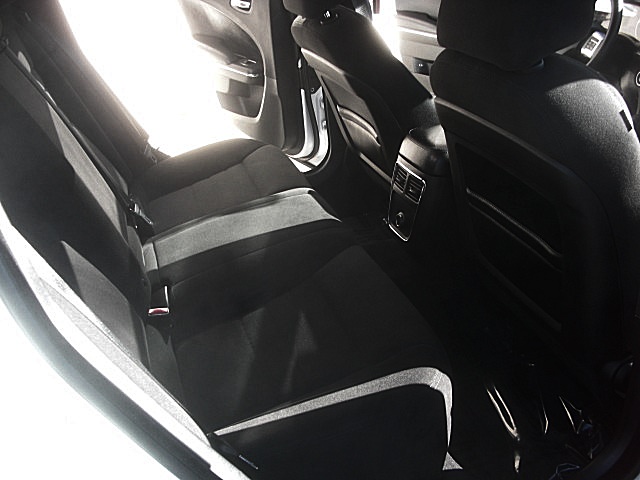2011chargerWHITE/23a43.JPG
