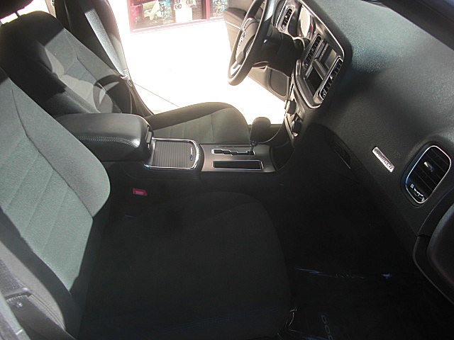 2011chargerWHITE/23a41.JPG