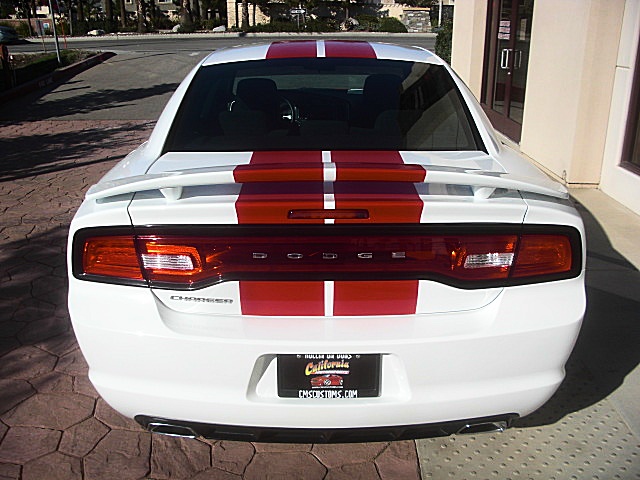2011chargerWHITE/23a47.JPG