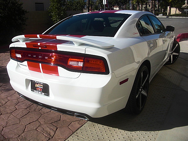2011chargerWHITE/23a47.JPG