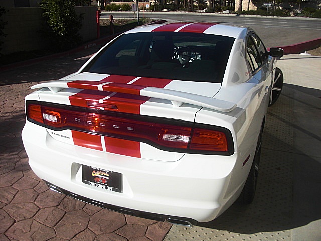 2011chargerWHITE/23a47.JPG