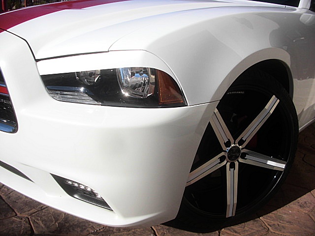 2011chargerWHITE/23a43.JPG