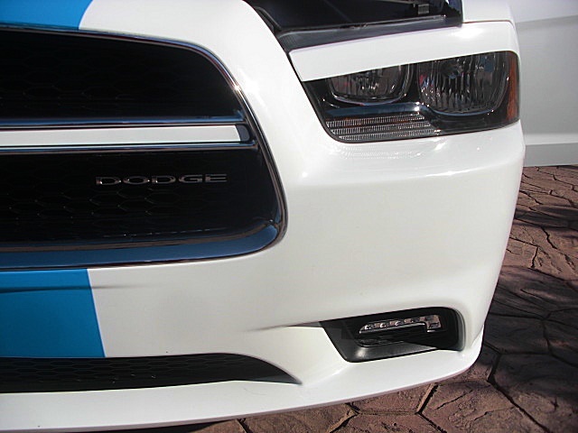 2011chargerWHITE/25aa40.JPG