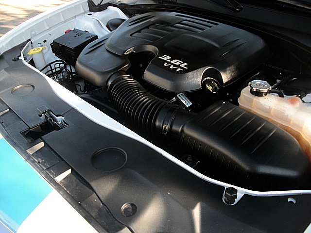 2011chargerWHITE/25aa49.JPG