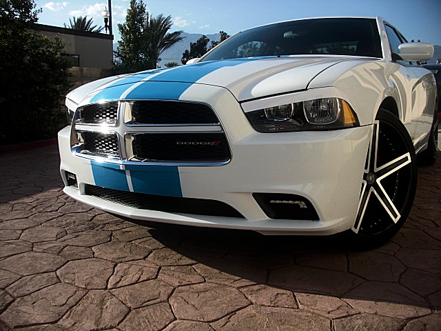 2011chargerWHITE/25e52.JPG