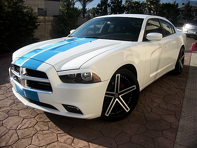 2011chargerWHITE/25e52.JPG