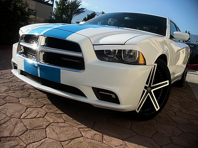 2011chargerWHITE/25e52.JPG