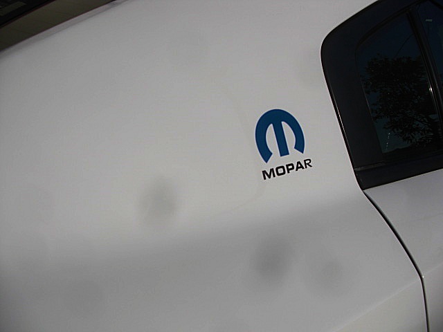 2011chargerWHITE/25e43.JPG