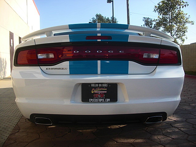 2011chargerWHITE/25e52.JPG
