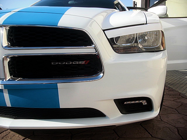 2011chargerWHITE/25e43.JPG