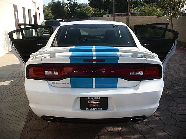 2011chargerWHITE/25e52.JPG