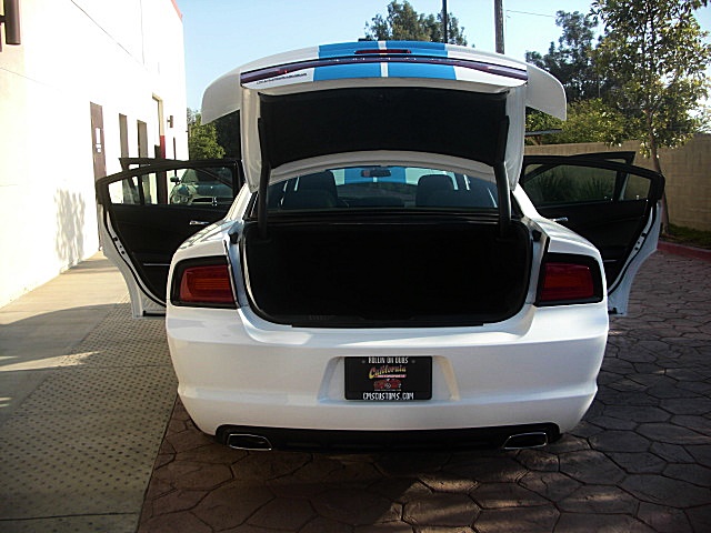 2011chargerWHITE/25e52.JPG