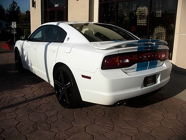 2011chargerWHITE/25e52.JPG